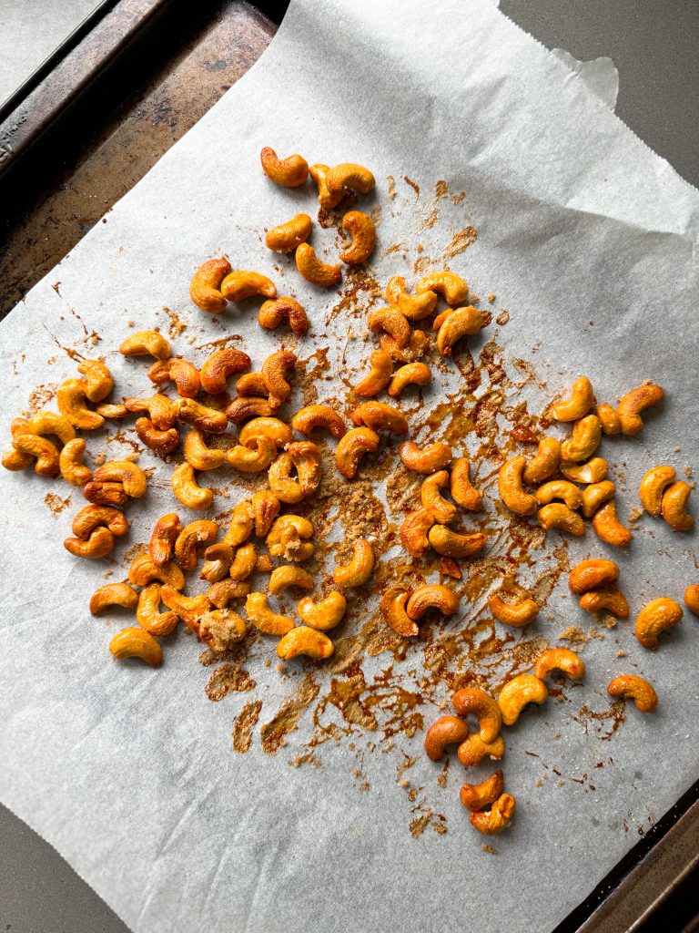 Honey Sriracha Cashews